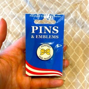 I support our troops yellow ribbon pin